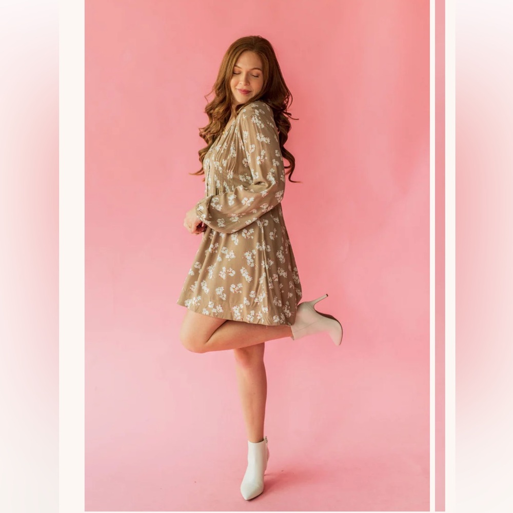Promesa small floral dress